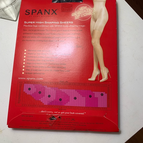 Spanx Super High Shaping Sheers. Black - Picture 4 of 4
